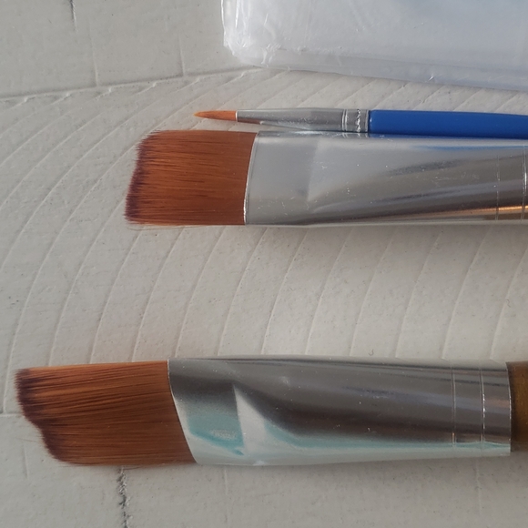 Color paints - Picture 2 of 4